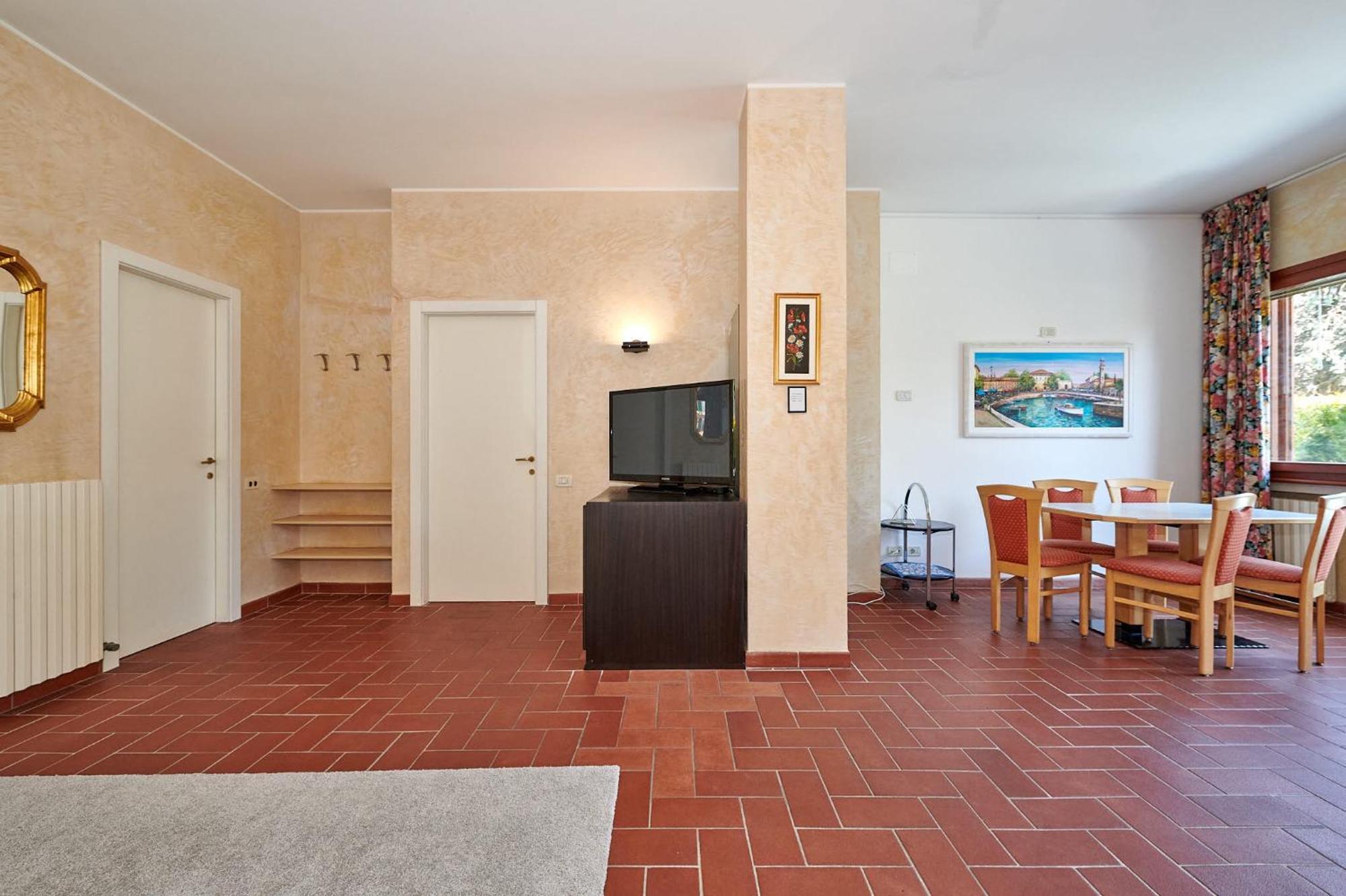 ברדולינו Apartments Rainer - Front Lake מראה חיצוני תמונה