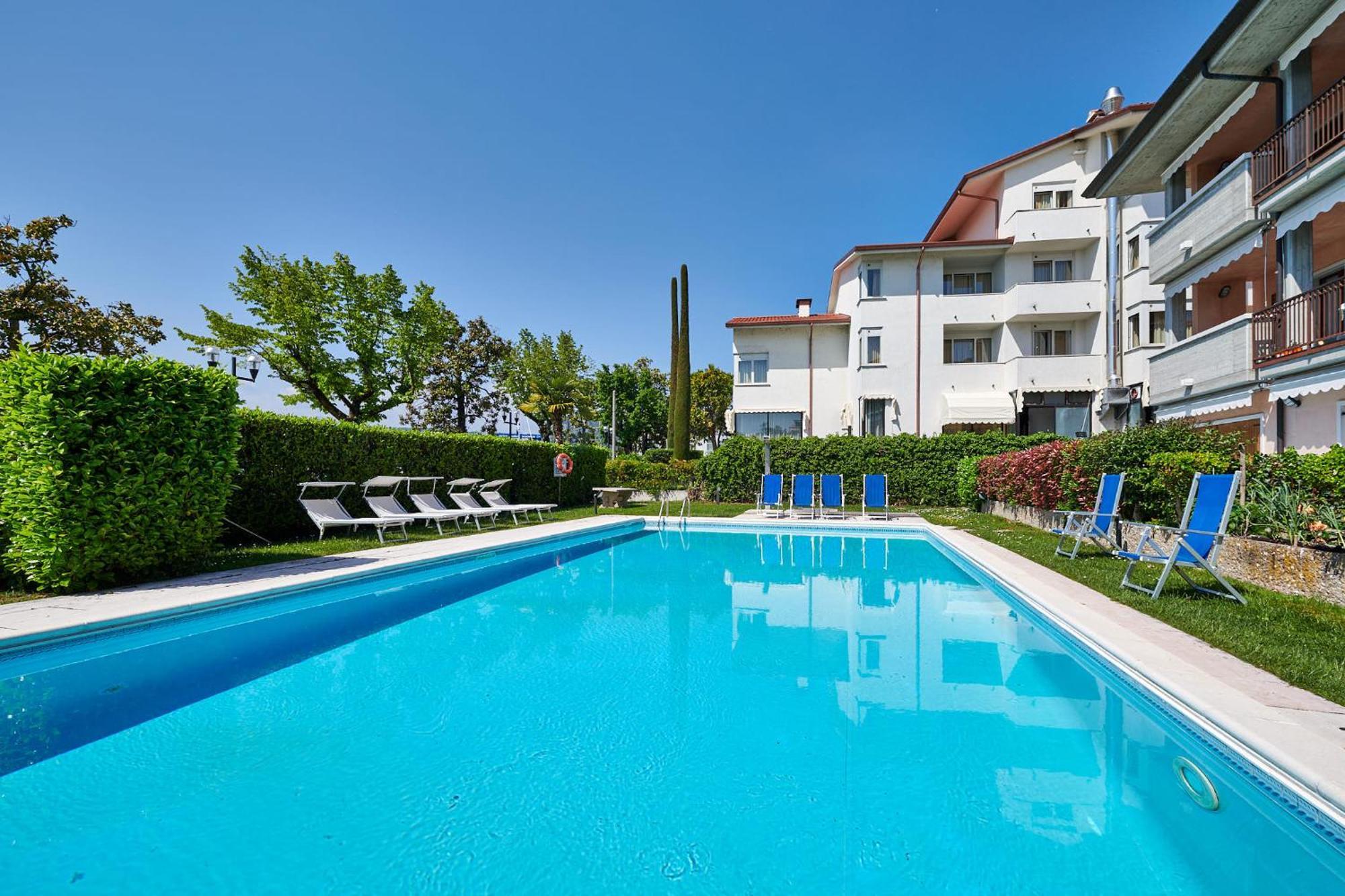 ברדולינו Apartments Rainer - Front Lake מראה חיצוני תמונה