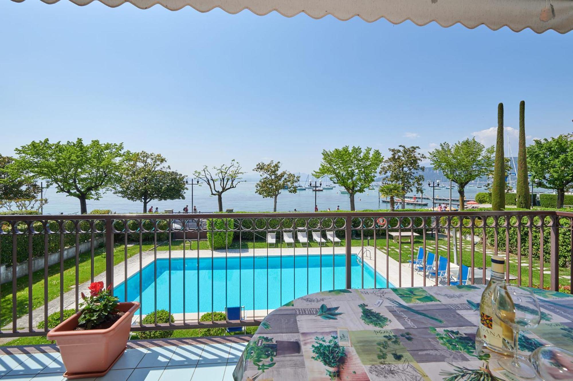 ברדולינו Apartments Rainer - Front Lake מראה חיצוני תמונה